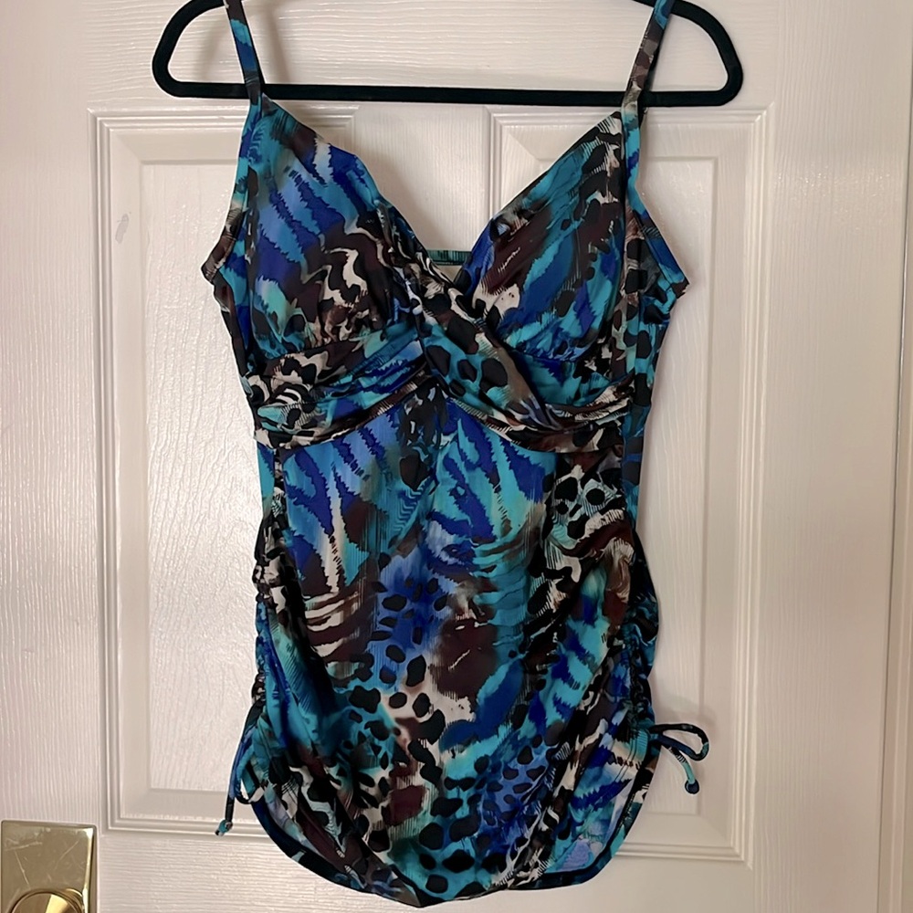 BLUE GREEN ANIMAL PRINT TANKINI TOP